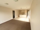 https://images.listonce.com.au/custom/160x/listings/9-echo-place-alfredton-vic-3350/919/01575919_img_06.jpg?ky7IJo6hxOA