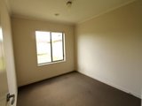 https://images.listonce.com.au/custom/160x/listings/9-echo-place-alfredton-vic-3350/919/01575919_img_11.jpg?EYSFMndiMBE