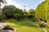 https://images.listonce.com.au/custom/160x/listings/9-eise-court-brighton-east-vic-3187/549/01932549_img_14.jpg?LG3AX1A_-vI