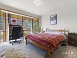 https://images.listonce.com.au/custom/160x/listings/9-elizabeth-street-smythesdale-vic-3351/700/01576700_img_07.jpg?9qbruAsD4CU