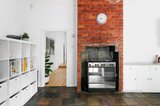 https://images.listonce.com.au/custom/160x/listings/9-emo-road-malvern-east-vic-3145/762/01171762_img_06.jpg?mF2ja3VpdI4