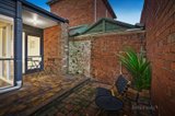 https://images.listonce.com.au/custom/160x/listings/9-erskine-street-north-melbourne-vic-3051/321/00539321_img_04.jpg?w2pc7XOtSyo