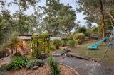 https://images.listonce.com.au/custom/160x/listings/9-fairdell-crescent-hurstbridge-vic-3099/401/01506401_img_15.jpg?uLo3RkjsS2Y