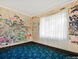 https://images.listonce.com.au/custom/160x/listings/9-fairlie-street-yarraville-vic-3013/349/01202349_img_07.jpg?qEUTTLsrpq4