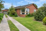 https://images.listonce.com.au/custom/160x/listings/9-felix-street-grovedale-vic-3216/073/01981073_img_11.jpg?oHzis-OCAyY