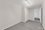 https://images.listonce.com.au/custom/160x/listings/9-glencara-street-avondale-heights-vic-3034/802/01982802_img_13.jpg?Js9VGeVrCxk