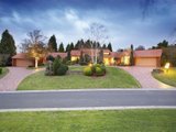 https://images.listonce.com.au/custom/160x/listings/9-glendenning-rise-templestowe-vic-3106/504/01683504_img_01.jpg?Kw68syZ4FeE