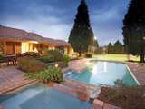 https://images.listonce.com.au/custom/160x/listings/9-glendenning-rise-templestowe-vic-3106/850/01684850_img_11.jpg?lqn8GuqhZOs