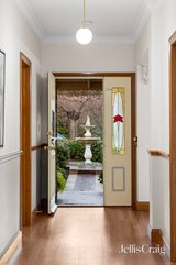 https://images.listonce.com.au/custom/160x/listings/9-greenhill-rise-ringwood-north-vic-3134/046/01943046_img_18.jpg?SOkchDXWC64
