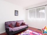 https://images.listonce.com.au/custom/160x/listings/9-hamilton-close-kilsyth-vic-3137/564/01525564_img_10.jpg?CxNLYGKWA54