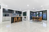 https://images.listonce.com.au/custom/160x/listings/9-hampshire-road-forest-hill-vic-3131/772/01659772_img_07.jpg?TID9k4I4PIc