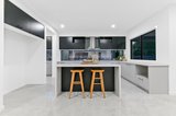 https://images.listonce.com.au/custom/160x/listings/9-hampshire-road-forest-hill-vic-3131/772/01659772_img_08.jpg?g5EhWFQn_3Y