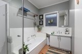 https://images.listonce.com.au/custom/160x/listings/9-henderson-street-northcote-vic-3070/403/00904403_img_13.jpg?oFwEoon6bEA