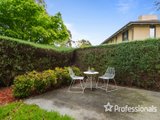 https://images.listonce.com.au/custom/160x/listings/9-henley-bridge-road-chirnside-park-vic-3116/674/01525674_img_03.jpg?Aq0y9uQRUw4