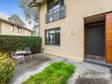 https://images.listonce.com.au/custom/160x/listings/9-henley-bridge-road-chirnside-park-vic-3116/674/01525674_img_04.jpg?WxSD367aomg