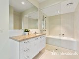 https://images.listonce.com.au/custom/160x/listings/9-henley-bridge-road-chirnside-park-vic-3116/674/01525674_img_07.jpg?33-IlZ6gUJw