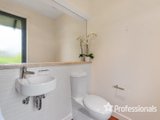 https://images.listonce.com.au/custom/160x/listings/9-henley-bridge-road-chirnside-park-vic-3116/674/01525674_img_19.jpg?aGOyZ2hZ2gk