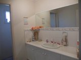 https://images.listonce.com.au/custom/160x/listings/9-hillrise-crescent-chirnside-park-vic-3116/070/01525070_img_05.jpg?ibAppiPGnNI