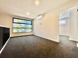 https://images.listonce.com.au/custom/160x/listings/9-hobart-street-ringwood-vic-3134/031/01627031_img_11.jpg?9D68WQlOfcI