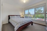 https://images.listonce.com.au/custom/160x/listings/9-holmes-road-mooroolbark-vic-3138/704/00355704_img_06.jpg?XDpsUJQGATM