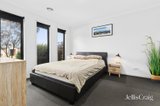 https://images.listonce.com.au/custom/160x/listings/9-holstein-close-delacombe-vic-3356/492/01836492_img_08.jpg?MeW_UwdP7-g