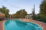 https://images.listonce.com.au/custom/160x/listings/9-hotham-court-diamond-creek-vic-3089/027/01899027_img_16.jpg?Ob0hYf9z4t4
