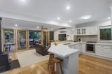 https://images.listonce.com.au/custom/160x/listings/9-inez-avenue-eltham-vic-3095/286/00728286_img_07.jpg?Y1_xmlgloi0