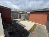 https://images.listonce.com.au/custom/160x/listings/9-jacobs-street-belmont-vic-3216/372/01603372_img_08.jpg?onjLQhkBmnY