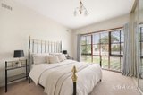 https://images.listonce.com.au/custom/160x/listings/9-james-avenue-aspendale-vic-3195/809/01886809_img_06.jpg?tA3DGI93fOw