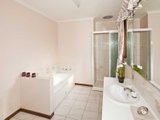 https://images.listonce.com.au/custom/160x/listings/9-jenolan-avenue-grovedale-vic-3216/270/01699270_img_17.jpg?_7FJJRO53Uk