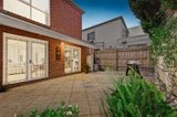 https://images.listonce.com.au/custom/160x/listings/9-kaikoura-avenue-hawthorn-east-vic-3123/222/00109222_img_07.jpg?hKT07T8DgBo