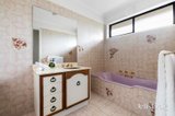 https://images.listonce.com.au/custom/160x/listings/9-kardinia-drive-yallambie-vic-3085/717/01811717_img_14.jpg?IBKg262VURA