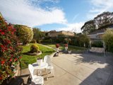 https://images.listonce.com.au/custom/160x/listings/9-kellett-grove-kew-vic-3101/045/01684045_img_05.jpg?RL0_-6gAs3g