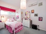 https://images.listonce.com.au/custom/160x/listings/9-kempston-court-croydon-north-vic-3136/103/01525103_img_10.jpg?-KjxnI61T3w