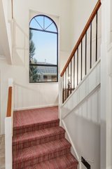 https://images.listonce.com.au/custom/160x/listings/9-knightsbridge-court-glen-waverley-vic-3150/996/00600996_img_12.jpg?C3CVYDDKJcM