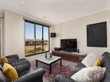 https://images.listonce.com.au/custom/160x/listings/9-lakeside-place-williamstown-vic-3016/052/01203052_img_07.jpg?CtxZswJEYL8