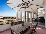 https://images.listonce.com.au/custom/160x/listings/9-lakeside-place-williamstown-vic-3016/052/01203052_img_08.jpg?fjXBzFgC_GA