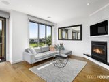 https://images.listonce.com.au/custom/160x/listings/9-lakeside-place-williamstown-vic-3016/769/01203769_img_04.jpg?h0hanvcsLME