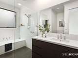 https://images.listonce.com.au/custom/160x/listings/9-lakeside-place-williamstown-vic-3016/769/01203769_img_09.jpg?G1V2rw0bi6c