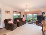 https://images.listonce.com.au/custom/160x/listings/9-lakeview-drive-lilydale-vic-3140/457/01529457_img_02.jpg?iQI_uTHz0o0