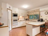 https://images.listonce.com.au/custom/160x/listings/9-lakeview-drive-lilydale-vic-3140/457/01529457_img_06.jpg?TUsGW9um4Xc