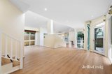 https://images.listonce.com.au/custom/160x/listings/9-lambeth-avenue-armadale-vic-3143/763/01972763_img_01.jpg?__pM7tNpaiY