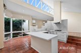 https://images.listonce.com.au/custom/160x/listings/9-lambeth-avenue-armadale-vic-3143/763/01972763_img_04.jpg?t56DkWbF-ss