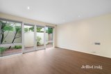 https://images.listonce.com.au/custom/160x/listings/9-lambeth-avenue-armadale-vic-3143/763/01972763_img_06.jpg?-yQyW4tk184