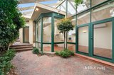 https://images.listonce.com.au/custom/160x/listings/9-lambeth-avenue-armadale-vic-3143/763/01972763_img_10.jpg?7nhgkD4b9lU