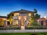 https://images.listonce.com.au/custom/160x/listings/9-landen-avenue-balwyn-north-vic-3104/244/01685244_img_01.jpg?FBbyC31GmbI