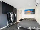 https://images.listonce.com.au/custom/160x/listings/9-landstrom-quadrant-kilsyth-vic-3137/459/01526459_img_14.jpg?_tSFnuRmBQ0