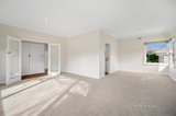 https://images.listonce.com.au/custom/160x/listings/9-lawrence-street-alfredton-vic-3350/668/01736668_img_02.jpg?bimxPHZvAUc