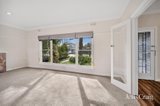 https://images.listonce.com.au/custom/160x/listings/9-lawrence-street-alfredton-vic-3350/741/01797741_img_13.jpg?QE2avsc6bfw