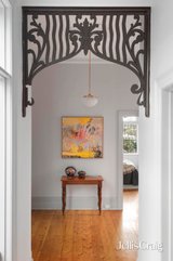https://images.listonce.com.au/custom/160x/listings/9-loch-street-st-kilda-west-vic-3182/746/01769746_img_05.jpg?rn7S6E9sl_0